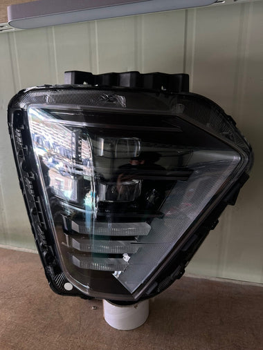 2024-2025 Hyundai Kona SX2 Right Passenger Full LED Headlight OEM 92102-BE100