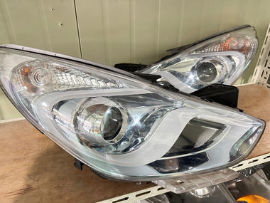 2011-2014 Hyundai Sonata YF Hybrid Right Passenger HID Headlight OEM 92102-4R100