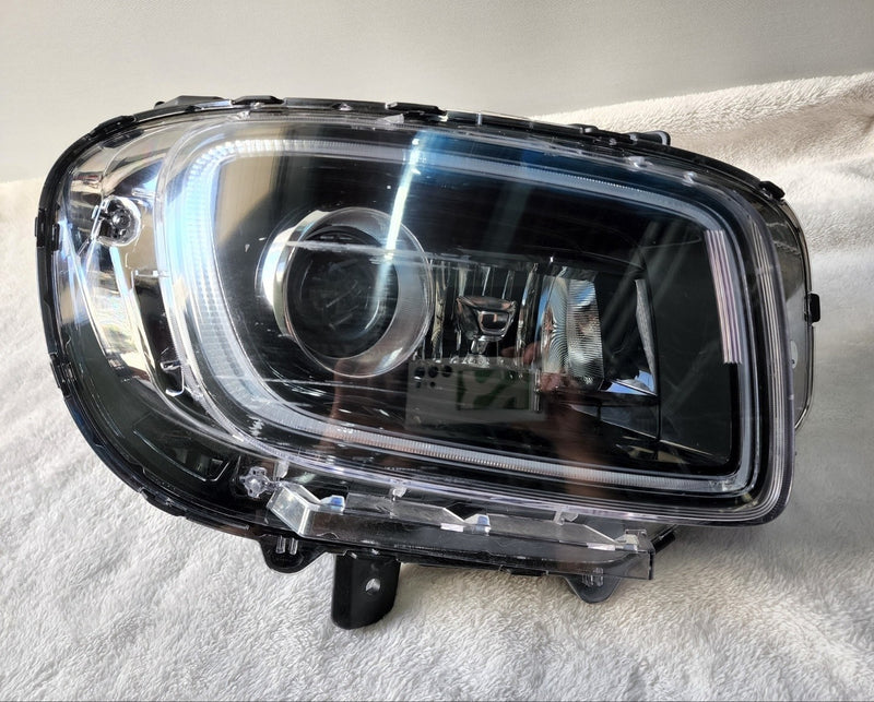 2020-2023 Hyundai Venue Right Passenger LED Headlight Assembly OEM