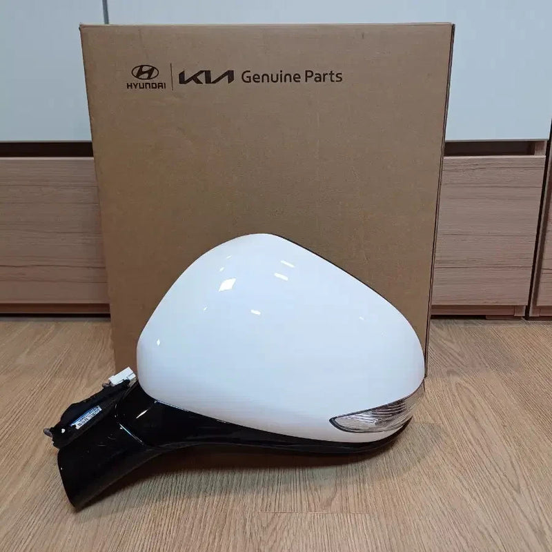 2024-2025 Hyundai Santa Fe Left Driver Mirror BSM Camera Heated OEM 87610-S1CC0