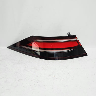 Genesis G90 RS4 Left Driver LED Tail Light Lamp OEM 92401-T4000