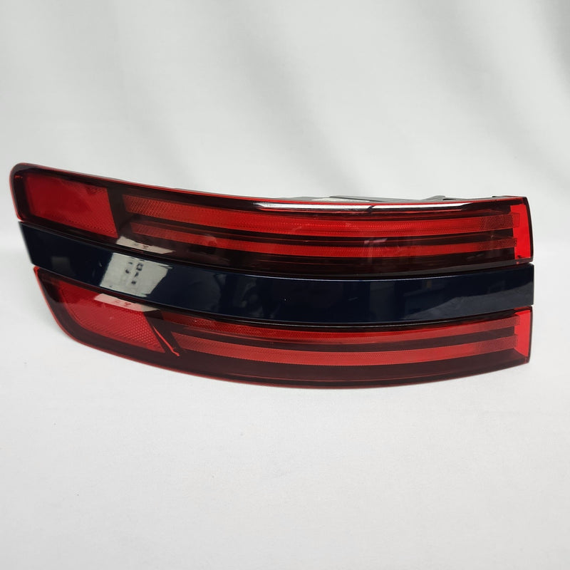 Genesis GV70 RH Passenger LED Tail Light OEM Genuine 92403-2AR000