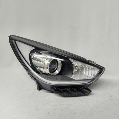 Kia Niro DE Right Passenger Halogen Headlight Assembly OEM 92102-G5000