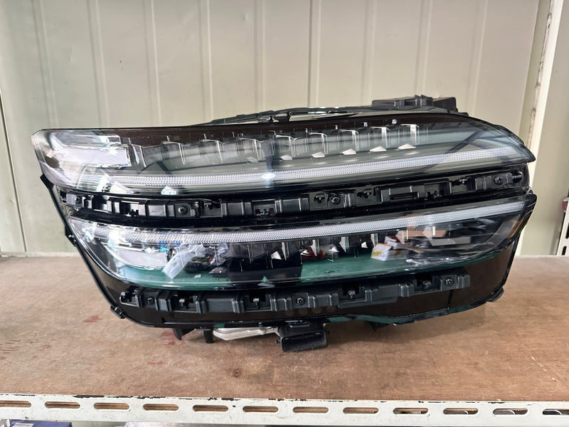 2025 Genesis GV70 Facelift Right Passenger LED Headlight OEM 92102-AR510
