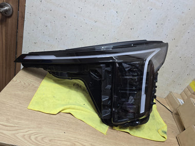 2025 2026 Kia Carnival Left Full LED Headlight Assembly OEM 92101-R0800
