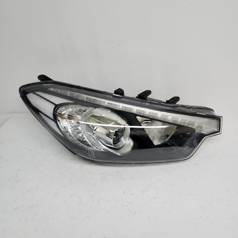 Kia K3 Forte Right Passenger LED Headlight Assembly OEM 92102-A7000