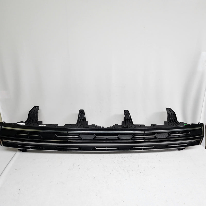 OEM Hyundai New Palisade 2nd Gen Center Position Grille Lamp 92209-P9200