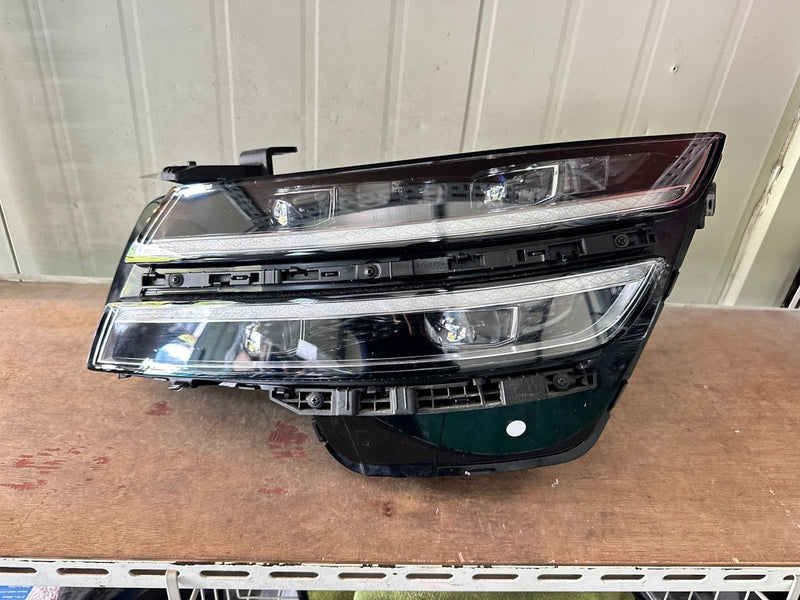 2017-2020 Genesis G80 DH Left Driver Full LED Headlight OEM 92101-T1000