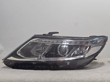 2016-2020 Kia Sorento UM Left Driver HID Xenon Headlight OEM 92101-2P600