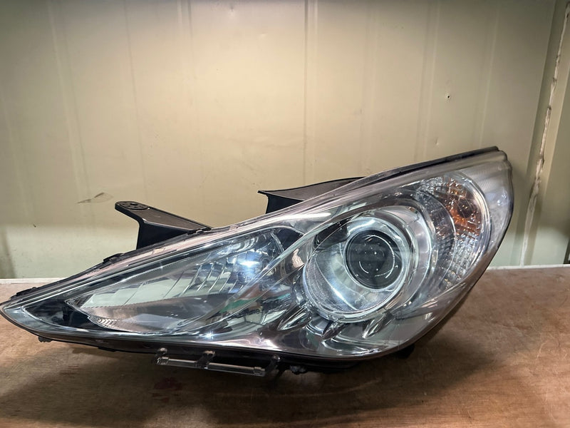 2011-2014 Hyundai Sonata YF Left Driver Halogen Headlight OEM 92101-3S000