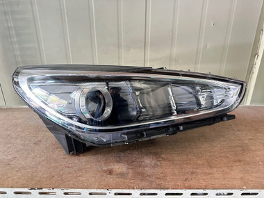 2018-2020 Hyundai Elantra GT Right Passenger Halogen Headlight OEM 92102-G3000